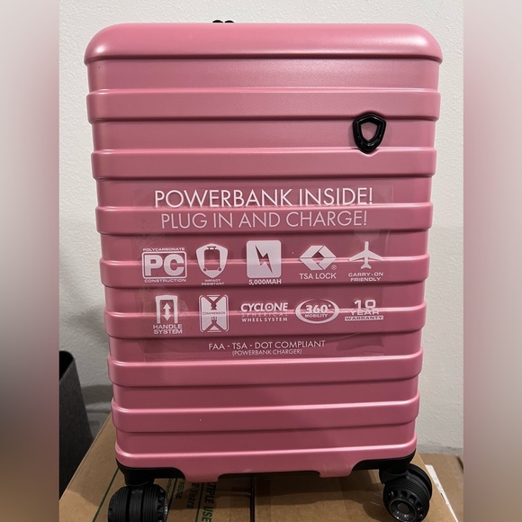 ❌❌sold❌❌New w/tags Traveler’s Choice Carryon Spinner - Picture 4 of 12